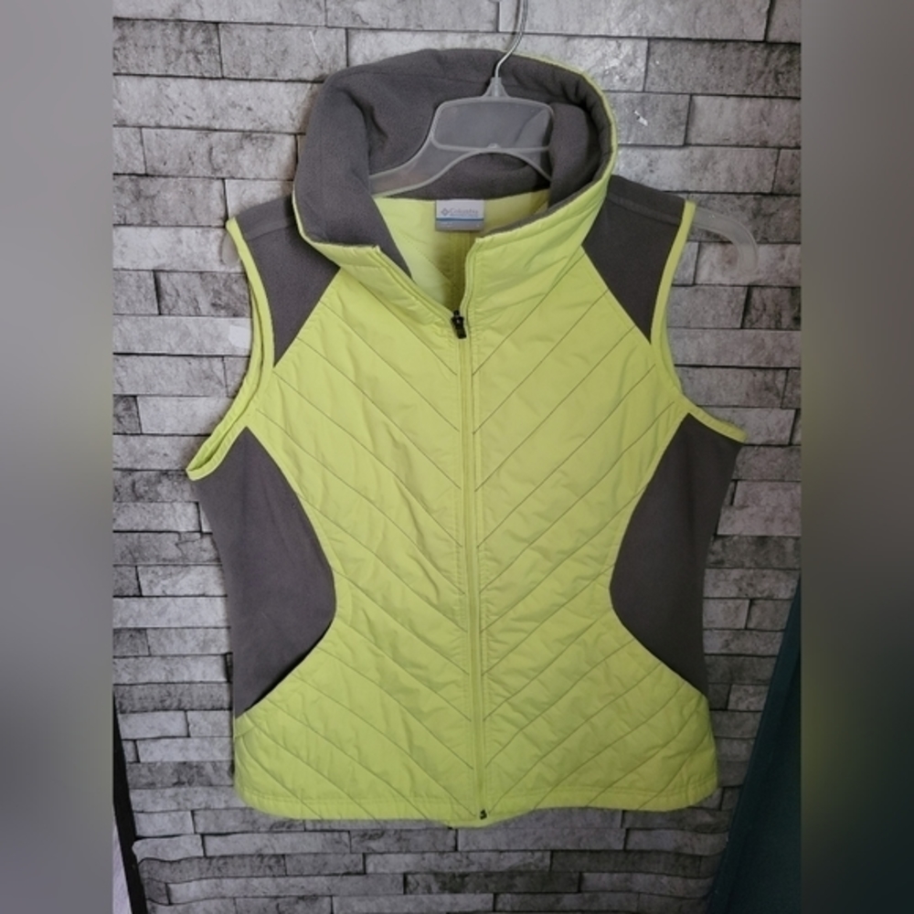 Columbia Vest women's size Large lightweight Quilted